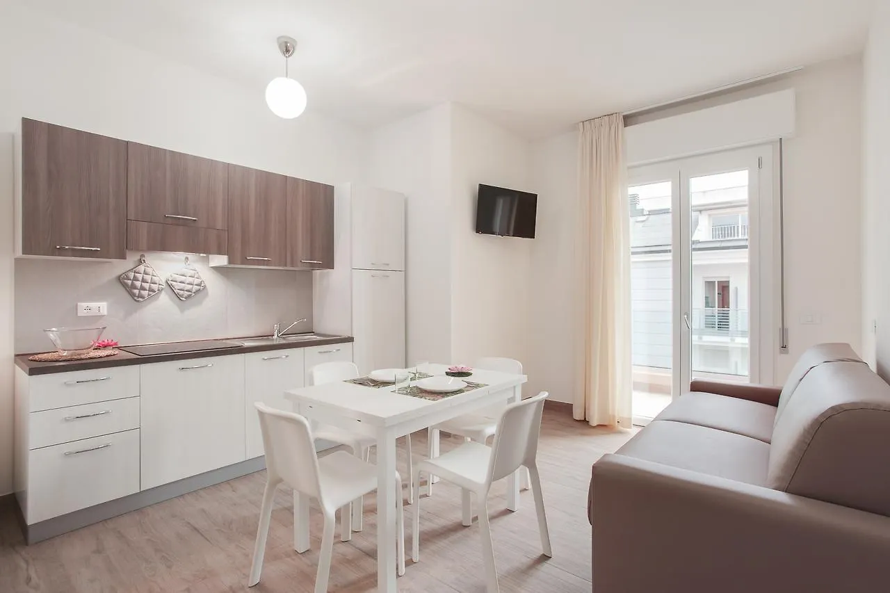 Residence Sansabai Cesenatico 3*,